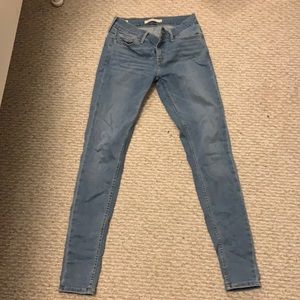 Levis Low Rise Mid Wash Skinny Jeans